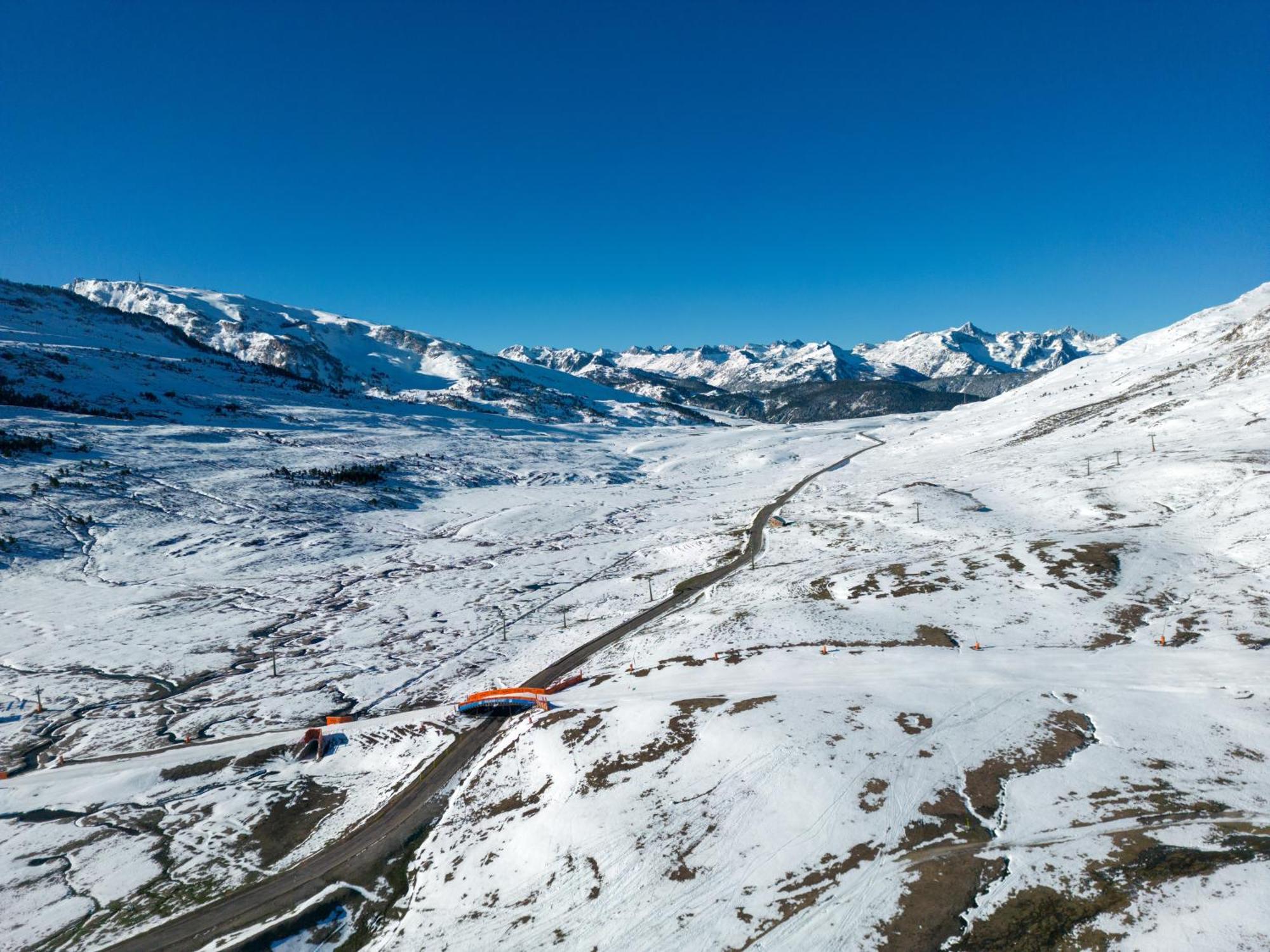 Hotel Val De Neu G.L. Baqueira Beret Dış mekan fotoğraf